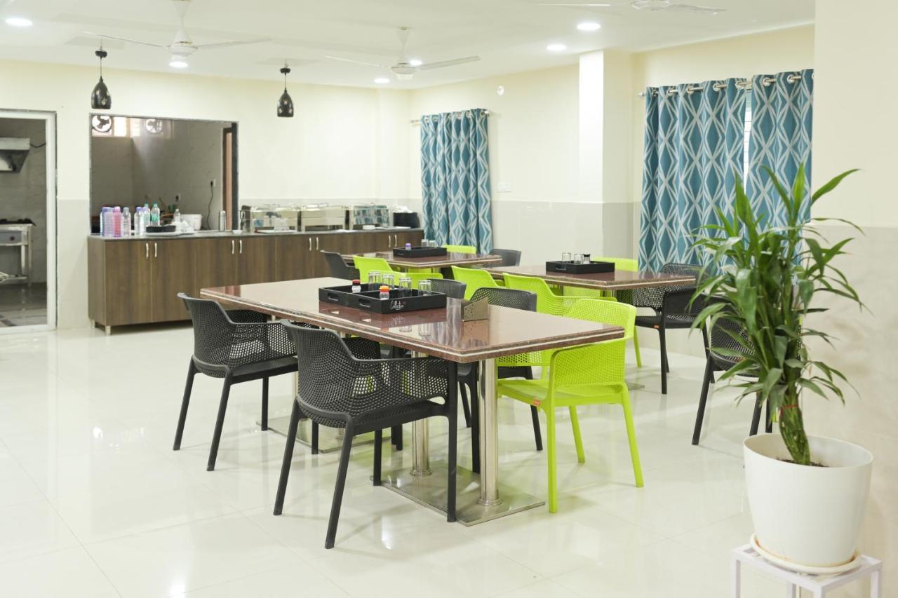 Voila At Nest Hyderabad Exterior foto